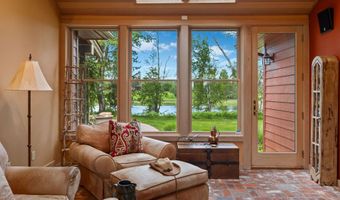 1160 Swan Horseshoe Dr, Bigfork, MT 59911