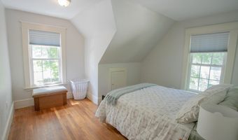 27 Princeton St, Bangor, ME 04401