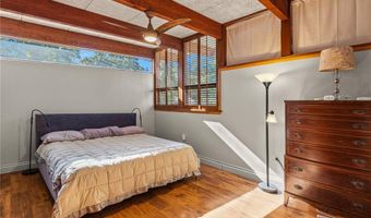 25 Logan Rd, Alton, IL 62002