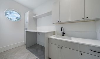 2983 Habersham Ct NW, Atlanta, GA 30305