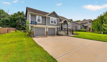 16913 Juniper Dr, Basehor, KS 66007