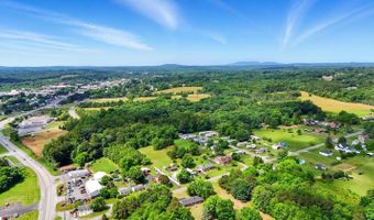 601 Riverview Dr, Altavista, VA 24517