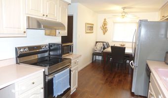 6349 Meridian Woods Blvd, Indianapolis, IN 46217