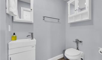 797 E Market St 220, Akron, OH 44305