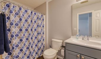 502 Usher Ct, Boiling Springs, SC 29316