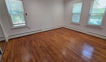 2 Chapel Ln, Lincoln, RI 02865