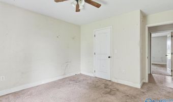 240 Riddle Rd, Albertville, AL 35950