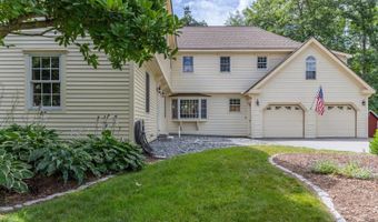 43 Darling Parke Dr, Bangor, ME 04401