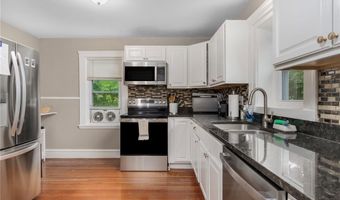 1315 New London Ave, Cranston, RI 02920