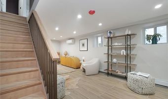 2241 W 1st St, Brooklyn, NY 11223