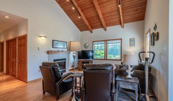 1312 VILLAGE Loop, Bandon, OR 97411