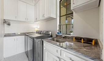 3 Meadowlake Dr, Heath, TX 75032