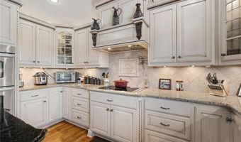 2108 N Mountain Grove Rd, Alma, AR 72921