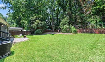 1027 Dresden Dr W, Charlotte, NC 28205