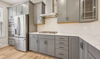 7355 MOUNTAINEER Dr, Alexandria, VA 22306