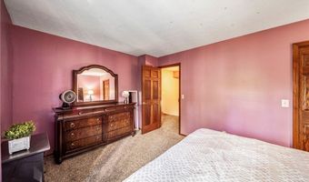 4116 Polo Park Dr, Willoughby, OH 44094