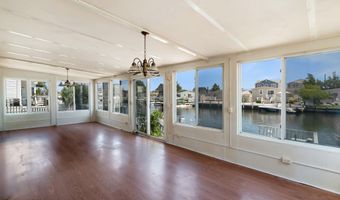 397 Bayview Ave, Bayville, NJ 08721