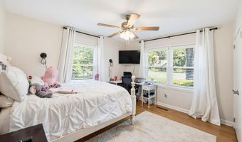 2804 Broome Ln, Beaufort, SC 29902