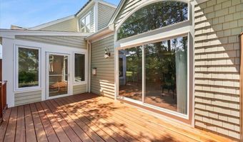 9 Blue Meadow Ct 9, Bourne, MA 02532
