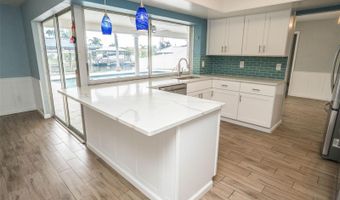 6322 BALBOA Ln, Apollo Beach, FL 33572