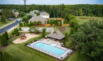 1507 NW Hermanus St, Bentonville, AR 72712