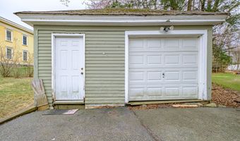 454 Court St, Auburn, ME 04210
