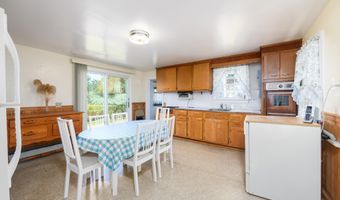 315 Leonardville Rd, Belford, NJ 07718