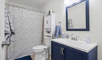 117 E Windswept Dr, Amsterdam, NY 12010