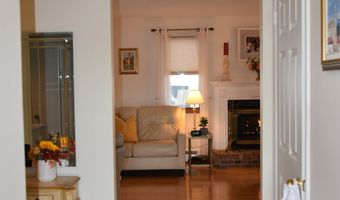 88 Storm Jib Ct, Bayville, NJ 08721