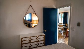 142 Renfrew Ave, Middletown, RI 02842