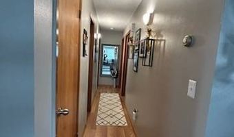 221 1st E St, Bottineau, ND 58318