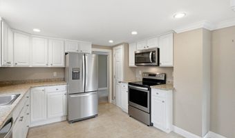27 Haverhill Rd B, Amesbury, MA 01913