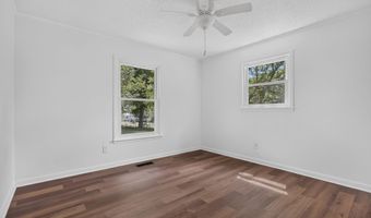 5572 Section Line Rd, Albertville, AL 35950