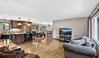 441 Walnut Ln, Apple Valley, MN 55124