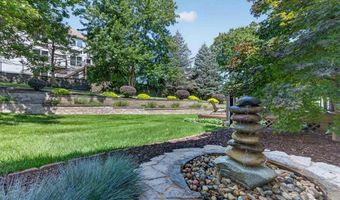 315 Claymont Cove Ct, Ballwin, MO 63011