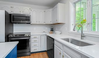 36 Kellogg Rd, Canaan, CT 06031