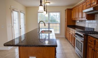99 JENNIFER Ln, Baxley, GA 31513