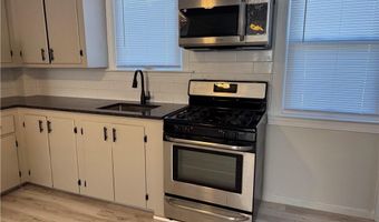 33 Saint Elizabeth St 2, Bristol, RI 02809