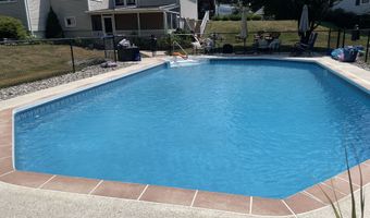 10 Lindgren Ter, Ansonia, CT 06401
