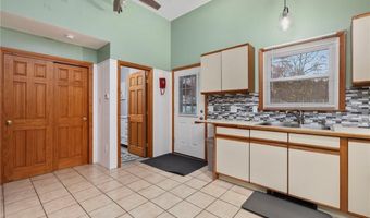 422 Shady Valley Rd, Coventry, RI 02816
