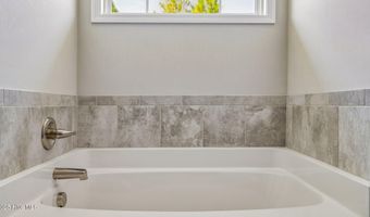 1141 Yellowwood Dr, Aberdeen, NC 28315