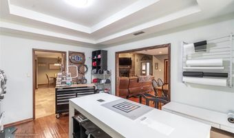 2810 Woodlake Dr, Abilene, TX 79606