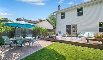 108 Tara Ridge Ct, Ballwin, MO 63021