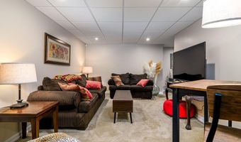 19 Audubon Ln, Coventry, RI 02831