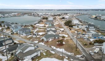 203 Old Causeway Rd, Atlantic Beach, NC 28512