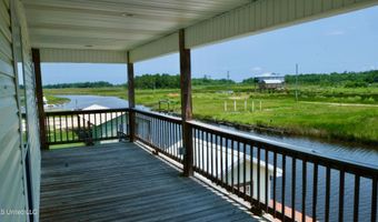 9019 St. Teresa Dr, Bay St. Louis, MS 39520