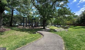 6520 MEDINAH Ln, Alexandria, VA 22312