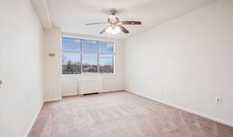 6631 WAKEFIELD Dr 319, Alexandria, VA 22307