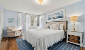 34 Bull St, Newport, RI 02840