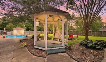 12016 Willowmore Dr, Baker, LA 70714